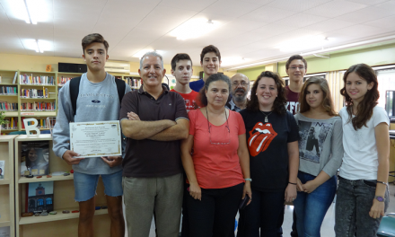 Premios en certámenes nacionales para trabajos de alumnos de 1º bachillerato de investigación del IES Juan Carlos I