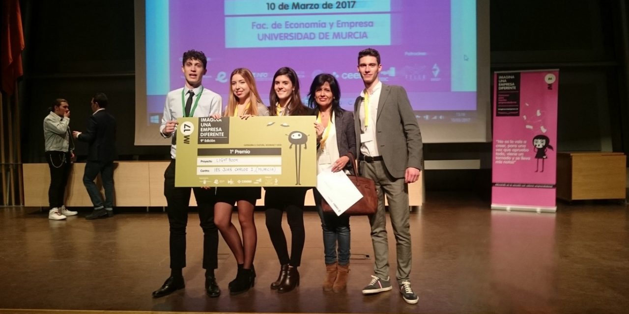 Ganadores del primer premio en el concurso “Imagina una empresa diferente” – 2017