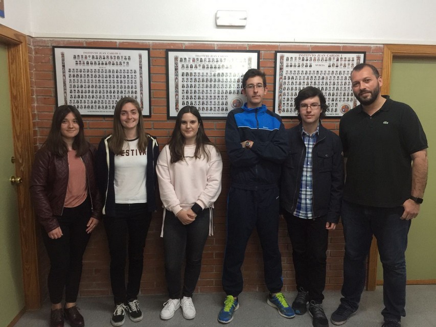 Cinco alumnos del IES Juan Carlos I en la fase final del concurso Rétame y Aprendo