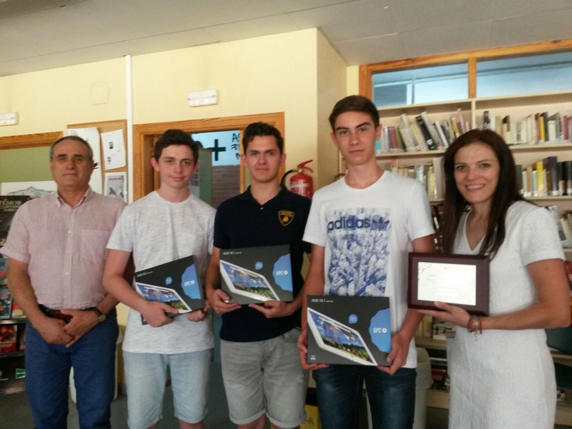 Alumnos premiados en concurso de educación vial y prevención de accidentes