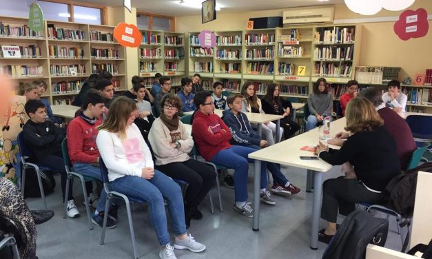 Encuentro de alumnos de 2ºESO con el escritor Pablo de Aguilar