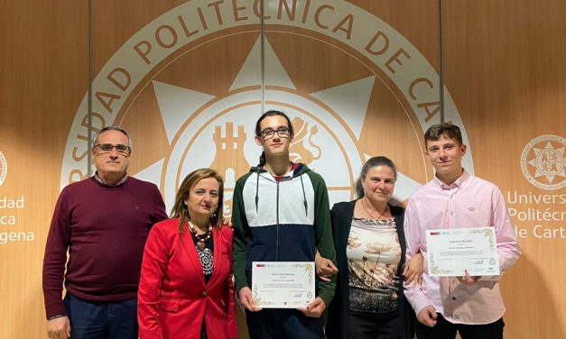Dos alumnos del IES Juan Carlos I premiados en la LVI Olimpiada Matemática Española