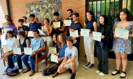 Alumnas del IES Juan Carlos I ganan dos accésits en el Concurso “José Ramón Gargallo”, de traducción y composición en inglés – 2023