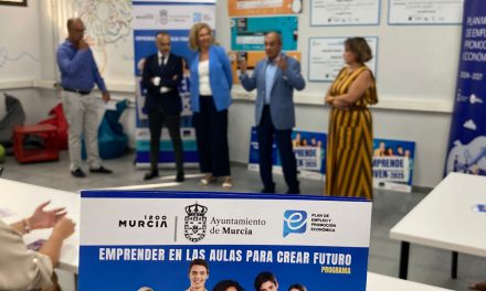 El IES Juan Carlos I acoge la presentación del concurso EmprendeJoven 2025. Edición Murcia 1200