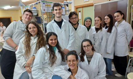 Llegada de equipos al IES Juan Carlos I