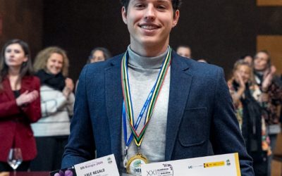 Martín Serrano, alumno del IES Juan Carlos I de Murcia, gana la XXI Olimpiada Española de Biología celebrada en la Facultad de Medicina de la Universidad de Cantabria
